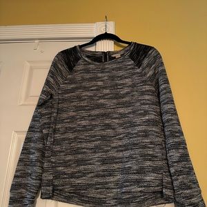 Banana Republic long sleeve 1/4 zip back medium blouse